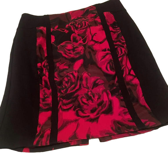 Cache Black / Red Floral Flower Print Skirt Size 0 - - Picture 3 of 6